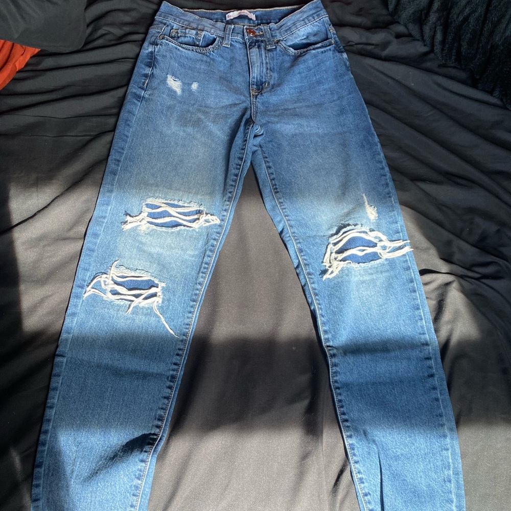 SO Kohls High rise ripped vintage mom jeans size 1